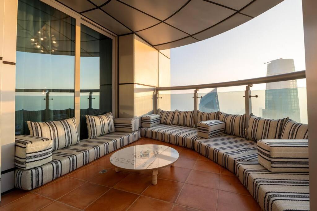 87 Floor Penthouse Full Sea View 5 Bhk * Dubai