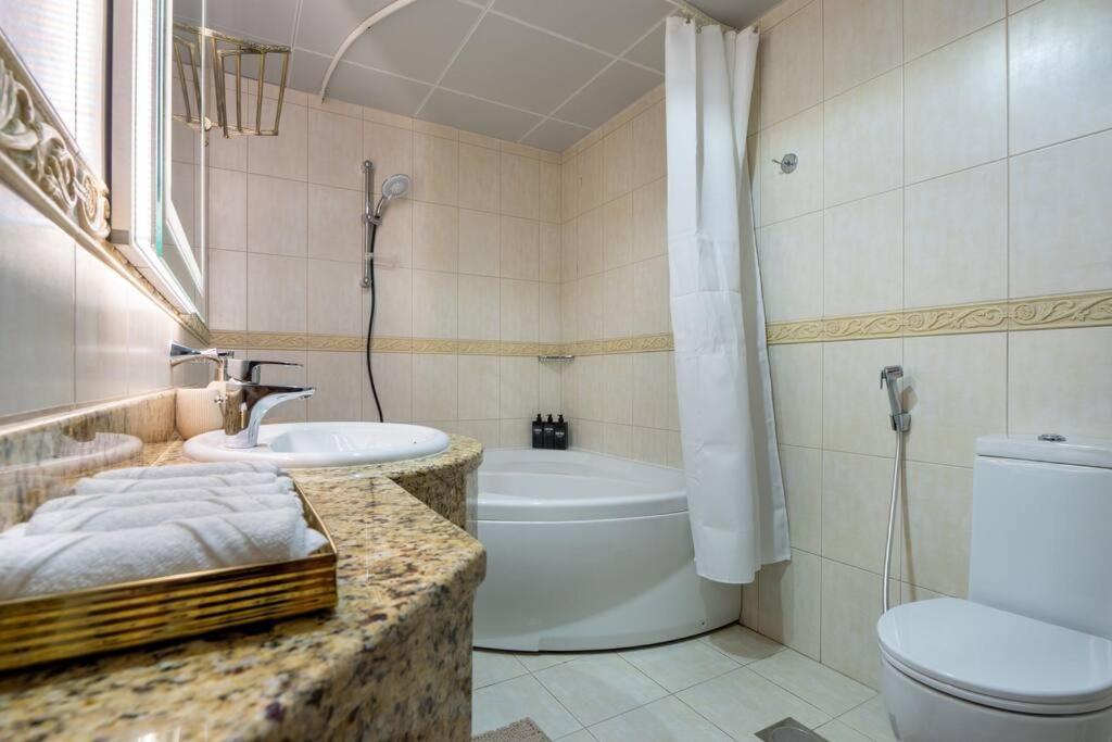 87 Floor Penthouse Full Sea View 5 Bhk * Dubai