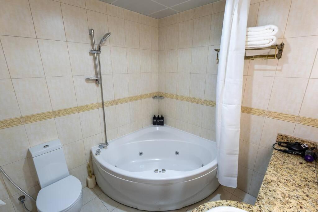 87 Floor Penthouse Full Sea View 5 Bhk Apartment