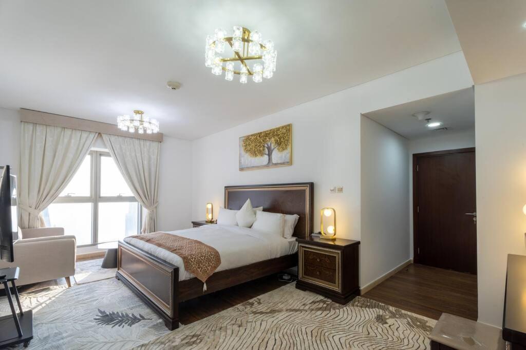 Apartment 87 Floor Penthouse Full Sea View 5 Bhk Dubai
